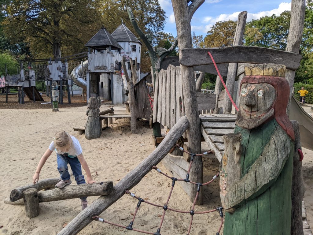 Neukölln mit Kind – Märchenspielplatz