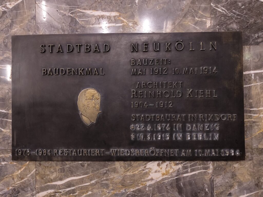 Stadtbad Neukölln – Gedenktafel